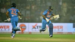 இது சரிப்பட்டு வராது.. இன்னும் 2 மேட்ச் தான்.. ஒழுங்கா ஆடலைனா.. சீனியர் வீரருக்கு வார்னிங்!