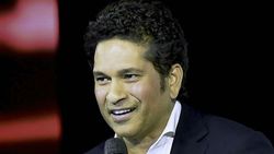 ரசிகர்கள் முக்கியம் தான்.. அதே சமயம் “தரம்” முக்கியம்!! கொல்கத்தா டெஸ்டுக்கு முன் சச்சின் அதிரடி!