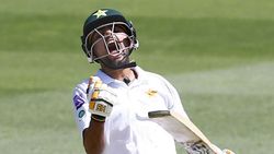 என்னை கோலி, ஸ்மித் கூடவெல்லாம் ஒப்பிடாதீங்க - பாகிஸ்தான் கிரிக்கெட் வீரர் காட்டம்!