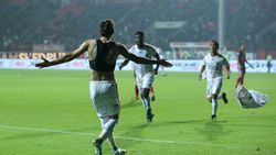 போராடிய ஜாம்ஷெட்பூர்.. இறுதி நிமிட பரபரப்பு.. நார்த் ஈஸ்ட் அணிக்கு எதிரான போட்டி டிரா!