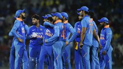 நின்று நிதானமாக சோலியை முடித்த 2 வெ.இண்டீஸ் வீரர்கள்.. கோலி செய்த மெகா சொதப்பல்.. இந்தியா தோல்வி!