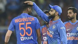 அவங்களால டீம் நிலைமை ரொம்ப மோசமா போய்கிட்டு இருக்கு.. கடுப்பில் இருக்கும் கேப்டன் கோலி!