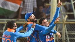 மீண்டும் சேரும் அந்த ஜோடி.. 3 ஸ்பின்னர்கள்.. கோலியின் மாஸ்டர் பிளான் இதுதான்! #INDvsWI