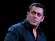 எனக்கு பிடிச்ச கிரிக்கெட் வீரர் தோனி தாங்க.. மனம் திறந்த பாலிவுட் சூப்பர்ஸ்டார்!