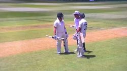 அம்பயருடன் சூடான வாக்குவாதம் -கோபத்துடன் வெளியேறிய ஸ்டீவ் ஸ்மித்