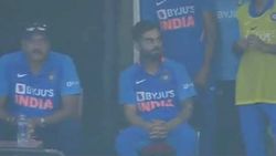 முன்னதாகவே கொண்டாட்டத்தில் ஈடுபட்ட ஸ்ரேயாஸ் ஐயர்... கையாட்டி கலாய்த்த கோலி