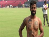 உடலெங்கும் கோலி குறித்த 16 டாட்டூஸ் - கோலி ரசிகரின் வெறித்தனம்