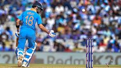 மாபெரும் மைல்கல் சாதனை.. வியக்க வைத்த கோலி.. சச்சின், தோனி, டிராவிட் வரிசையில் கிங் கோலி!