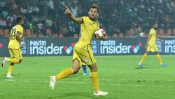 மும்பை அசத்தல் ஆட்டம்.. ஐஎஸ்எல் லீக் போட்டியில் ஹைதராபாத் அணியை வீழ்த்தியது!