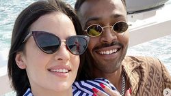 ஹர்திக் பாண்டியாவின் நிச்சயதார்த்தம் - குல்தீப்பை வம்பிழுத்த யுஸ்வேந்திர சாஹல்