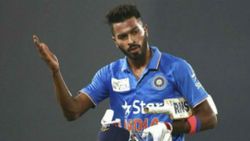 பண்டியா இந்திய டீமில் ஆடக் கூடாது.. தடுத்து நிறுத்திய அந்த நபர்.. அதிர வைக்கும் தகவல்!