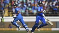 நல்லா ரெஸ்ட் எடுங்க.. நாங்க கிளம்புறோம்! டாட்டா காட்டும் இந்திய அணி.. சீனியர் வீரருக்கு நேர்ந்த கதி!