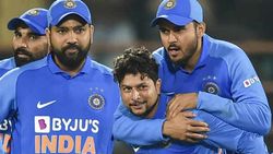 ஒரே ஓவரில் 2 விக்கெட்.. இந்தியா ஜெயிக்க இவர் தான் காரணம்.. ஆஸிவுக்கு ஆப்பு வைத்த இளம் வீரர்!