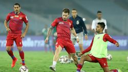 நார்த் ஈஸ்ட் யுனைடெட் அணியை வீழ்த்தி முதலிடத்துக்கு செல்லுமா ஏடிகே? பரபர ஐஎஸ்எல் மோதல்!