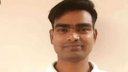 ரஞ்சிக் கோப்பை தொடர் : கவனத்தை ஈர்த்த வீரர்... முதல் போட்டியில் முதல் ஓவரில் ஹாட்ரிக்