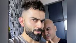 புதிய ஹேர்ஸ்டைலுடன் ரசிகர்களுக்கு சர்ப்ரைஸ் அளித்த விராட் கோலி