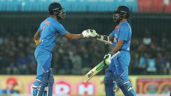 சம்மட்டி அடி.. இலங்கையை புரட்டி எடுத்த இந்தியா.. 7 விக்கெட் வித்தியாசத்தில் வெற்றி!