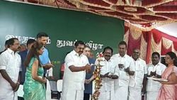 சேலத்தில் சர்வதேச தரத்தில் கிரிக்கெட் மைதானம்.. திறந்து வைத்தார் முதல்வர் பழனிசாமி!