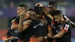 ISL 2019-20 : ஹைதராபாத் அணியை சந்திக்கும் கோவா.. முதலிடத்துக்கு முந்துமா?