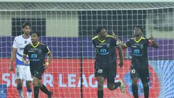 ISL 2019-20 : ஒடிசா - கேரளா பிளாஸ்டர்ஸ் கடும் மோதல்.. எட்டு கோல்கள் அடித்தும் போட்டி டிரா!