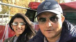 என்னை விட்டுட்டு டிரிப் போனா சந்தோஷமாக்கும் உங்களுக்கு.. கங்குலியை வாரிய மகள் சனா!