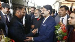 சொல்லாமல் கொள்ளாமல் பாக். சென்ற “இந்திய கபடி அணி”.. மாலையிட்டு வரவேற்ற பாகிஸ்தான்.. வெடித்த சர்ச்சை!