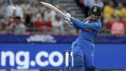 ஷபாலி அதிரடி.. ராதா விக்கெட் வேட்டை.. இலங்கை அணியை காலி செய்த இந்தியா!