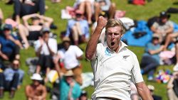 சம்மட்டி அடி வாங்கிய இந்திய அணி.. 9 விக்கெட் சாய்த்து ஓடவிட்ட பவுலர்.. நியூசி. 100வது வெற்றி!