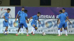 ISL 2019-20 : ஜெயிக்காம விட மாட்டோம்.. அதிரடி திட்டம் போட்ட ஒடிசா.. பதிலடி கொடுக்க கேரளா தயார்!