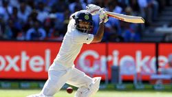 நீங்க எல்லாம் ஐபிஎல் ஆடுங்க.. எனக்கு முக்கியமான வேலை இருக்கு.. மூட்டை முடிச்சை கட்டிய இந்திய வீரர்!