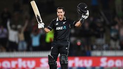 எல்லாத்துலயும் நூறு... சொல்லி அடித்த நியூசிலாந்து வீரர்