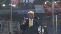 “சூ சின்”.. டிரம்ப் சொன்ன அந்த கிரிக்கெட் வீரர்.. யாருன்னு தெரிஞ்சா சிரிச்சுடுவீங்க!!