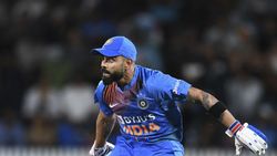 IND vs NZ : ஆல்-ரவுண்டரே வேண்டாம்.. கேப்டன் கோலி அதிரடி முடிவு.. உள்ளே வந்த இளம் வீரர்!