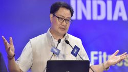 அதிரடி உத்தரவு.. ஐபிஎல் தலைஎழுத்துக்கு நாள் குறித்த விளையாட்டுத் துறை அமைச்சர்!