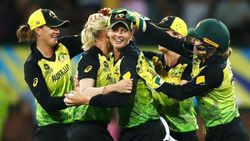 மழையுடன் மல்யுத்தம் நடத்திய ஆஸி.. தென்னாப்பிரிக்காவை வீழ்த்தி உலகக்கோப்பை இறுதிக்கு முன்னேறியது!