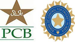 இவங்களே துண்டை போட்டுக்கிட்டு இருக்காங்க.. வயித்தெரிச்சலை கிளப்பாம போங்க.. பாக். கிரிக்கெட் அலப்பறை!