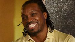 கெயில் ஆட இருந்த தொடர் தள்ளிவைப்பு.. கொரோனாவால் கிரிக்கெட்டுக்கு முதல் பாதிப்பு.. அடுத்து ஐபிஎல்?