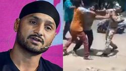 உயிரைப் பணயம் வைச்சு வேலை செஞ்சா இப்படியா அடிப்பீங்க? கொந்தளித்த ஹர்பஜன் சிங்.. ஷாக் சம்பவம்!