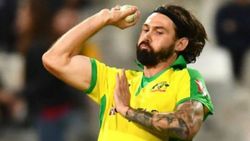 காற்றைவிட வேகமாக பரவும் கொரோனா... ஆஸி. வீரர் கேன் ரிச்சர்ட்சனையும் பாதித்தது!