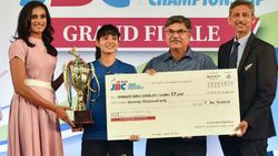 ரெண்டு மாநிலத்திற்கும் நிதி... பாரபட்சமின்றி அள்ளிக்கொடுத்த வீராங்கனை