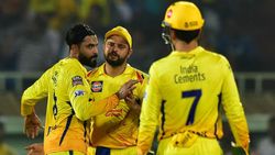 செம பதிலடி.. ஜடேஜாவுக்காக வரிந்து கட்டிக் கொண்டு இறங்கிய சிஎஸ்கே.. சர்ச்சை வீரருக்கு நோஸ் கட்!