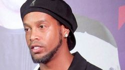 பாஸ்போர்ட்டில் சொந்த நாட்டை மாற்றி டகால்ட்டி.. வசமாக சிக்கிய கால்பந்து ஜாம்பவான்.. ஷாக் சம்பவம்!