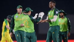 தில்லான ஆஸ்திரேலியா.. தொடை நடுங்கும் தென் ஆப்பிரிக்கா.. கை குலுக்க மாட்டார்களாம்