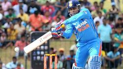 2004ம் ஆண்டு.. இதே நாளில்தான்.. முல்தானில் வைத்து பாகிஸ்தானை திணறத் திணற அடித்தார் ஷேவாக்!