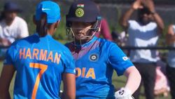 முரட்டு சிங்கிளின் மிரட்டல் சிக்ஸர்கள்...வாவ்.. வீடியோ வெளியிட்ட ஐசிசி!