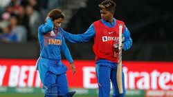 மொத்தமா போச்சு.. டாப் ஆர்டர் இப்படியா விளையாடுவது.. ஏமாற்றத்தில் தள்ளிய இந்தியா