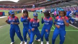 ஏ டண்டணக்கா.. மழை வந்து ஆட்டம் குளோஸ்.. 