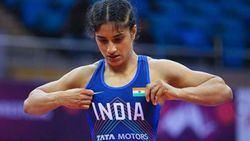 அச்சச்சோ.. பயந்த மாதிரியே நடந்துருச்சே.. பெரும் கவலையில் வினேஷ் பொகத்