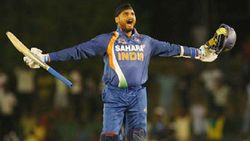 எகிறிய அக்தர்... அசத்தல் சிக்ஸ் அடித்த ஹர்பஜன்... வீடியோ வெளியிட்டு மகிழ்ச்சி