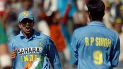 அனில் கும்ப்ளே பெஸ்ட்டுன்னா.. டிராவிட் அதில் மாஸ்டர்.. ஒரே நேரத்தில் 2 பேரை பாராட்டிய ஆர்பி சிங்